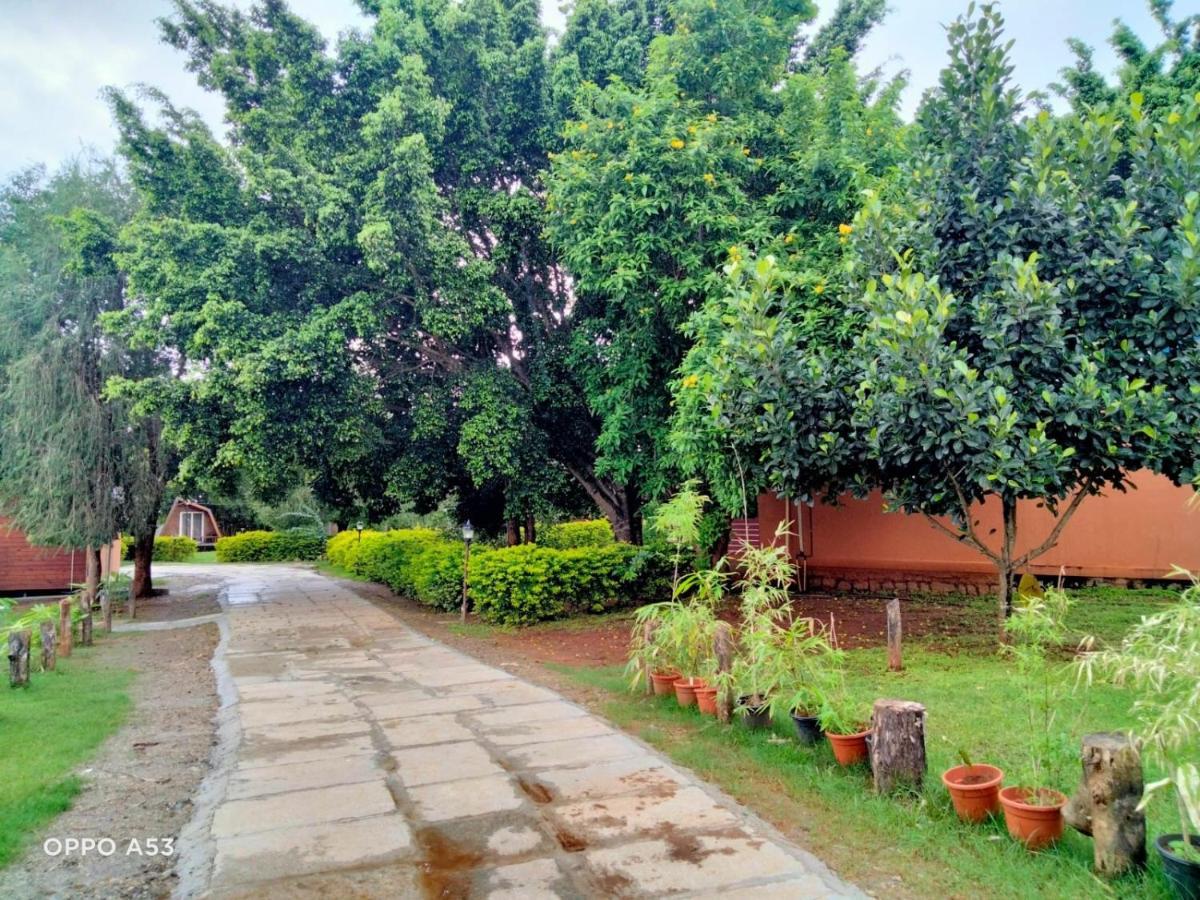 Kabini Lake View Resort Begūr Екстериор снимка