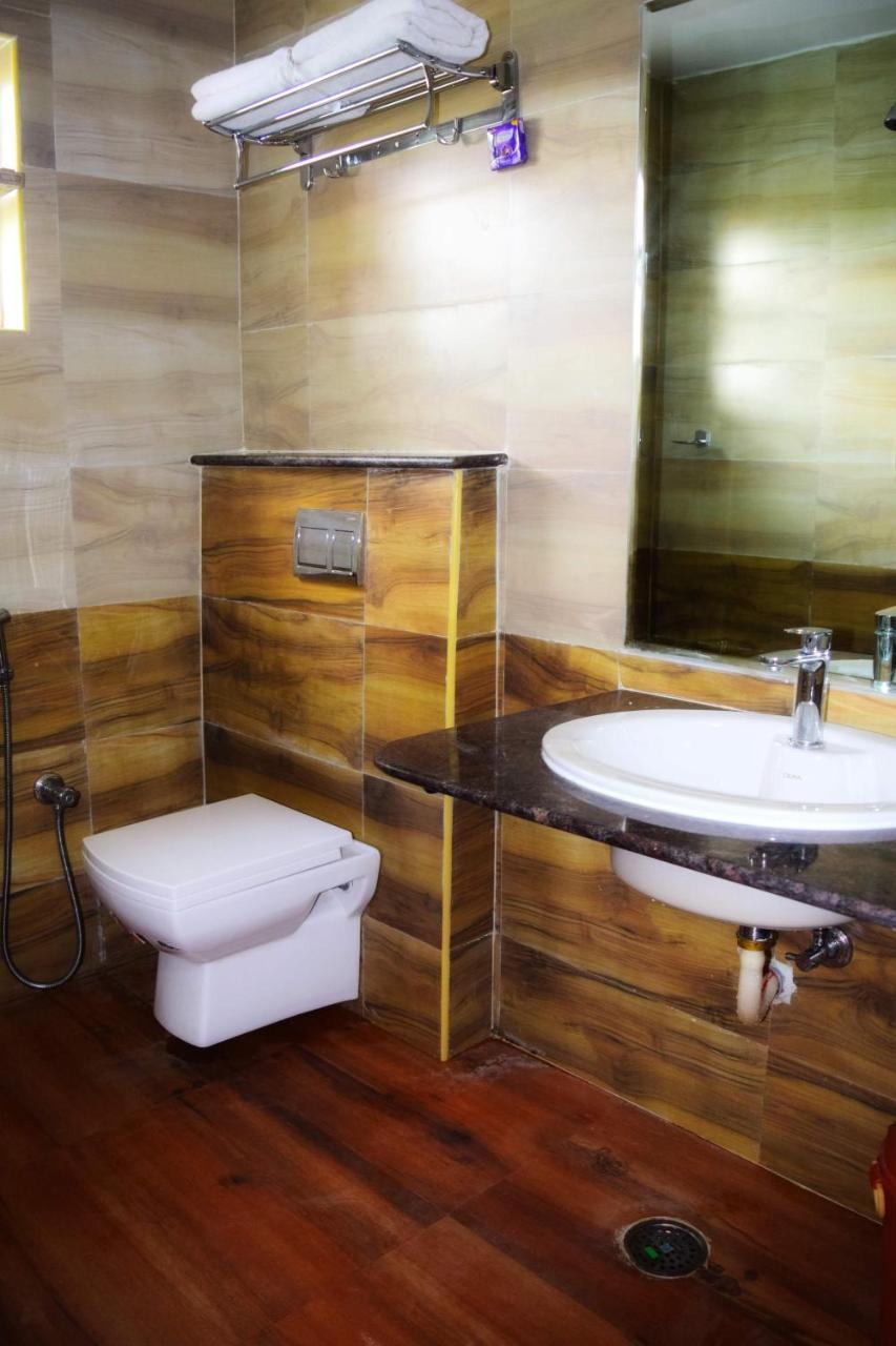 Kabini Lake View Resort Begūr Екстериор снимка